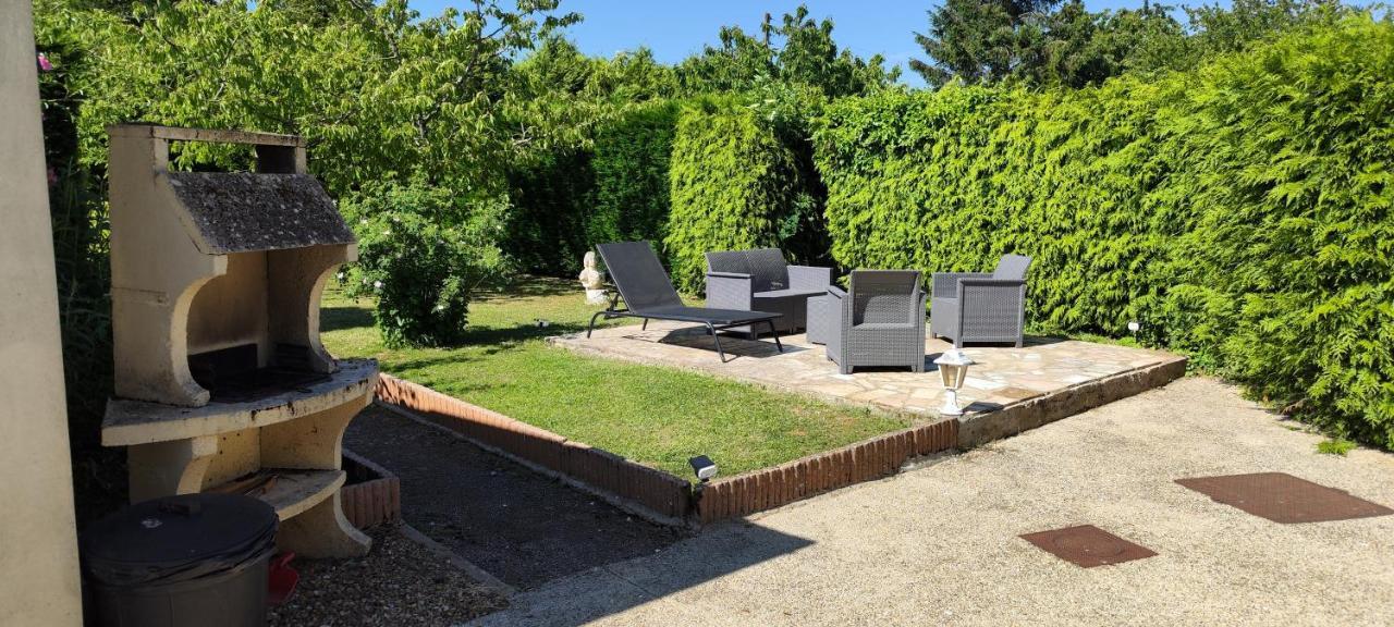 Maison De Village Avec Exterieur Oysonville Kültér fotó
